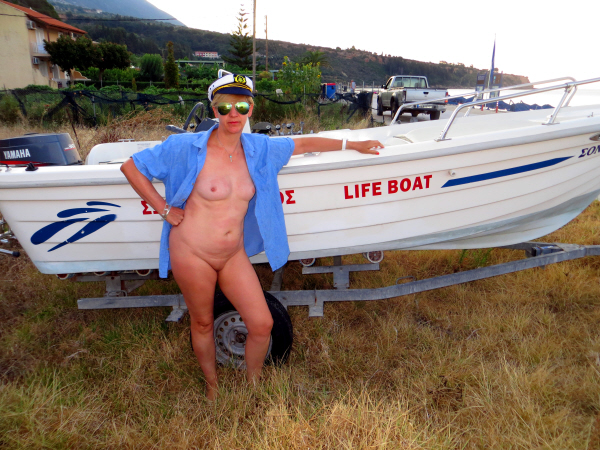 ModestyAblazeLifeboat2