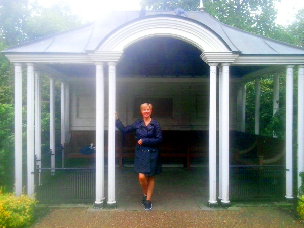 RegentsSummerHouse1