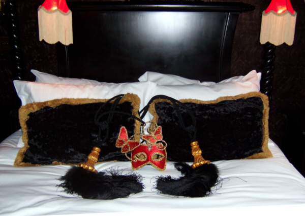 Modesty Ablaze Crazy Bear Bed