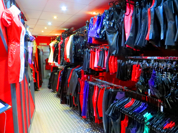 Honour Clothing shop in Waterloo