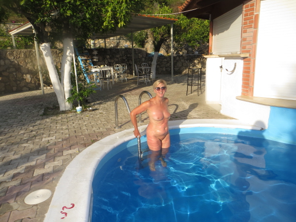 Modesty Ablaze Pool 2