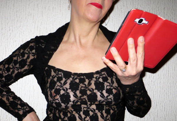 Modesty Ablaze on the phone