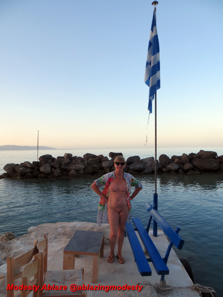 Modesty Ablaze waiting for the Water Taxi 1